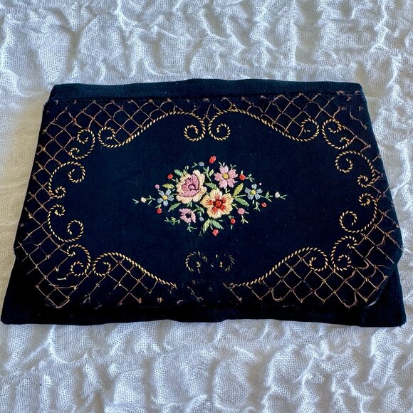 1930s Vintage Black Floral Petit Point Embroidered Clutch - Picture 1 of 13